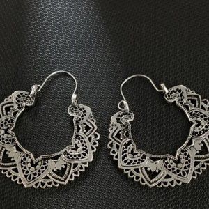 Vintage Boho Flower Carved Hoop Dangle Earrings